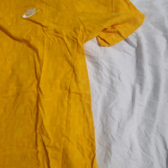 Nike shirt - Picture 5 of 5